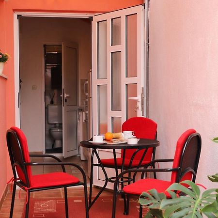 Apartments Bibic Vodice Esterno foto